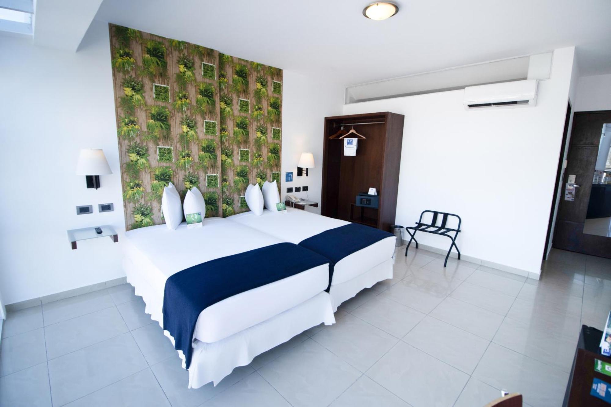 Hotel Lp Santa Cruz Centro 3*