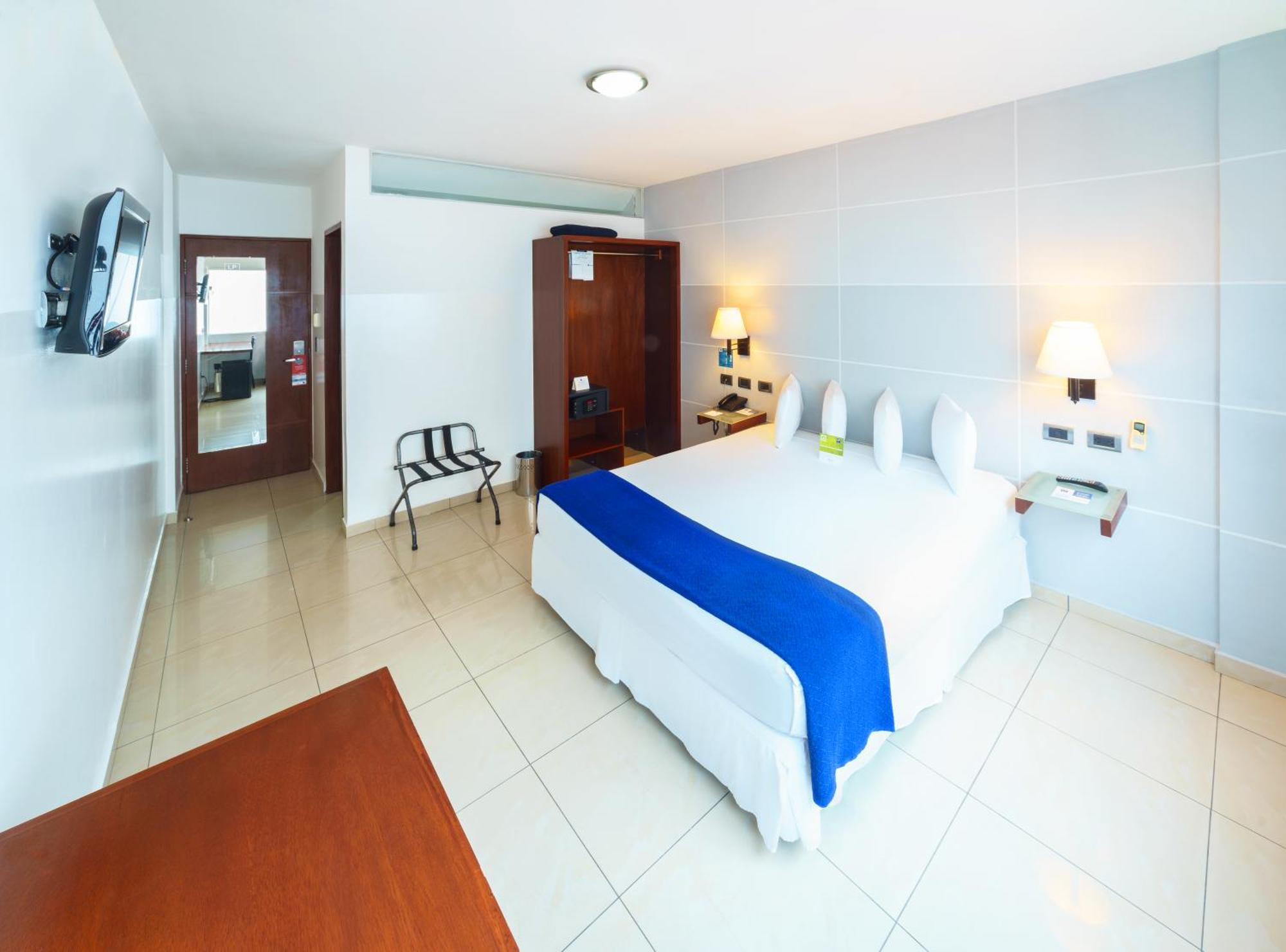 Lp Santa Cruz Centro Hotel 3*